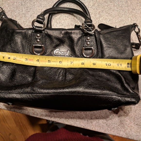 Authentic COACH black leather bag - Picture 4 of 6